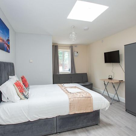 Saffron Studios Orpington Luaran gambar