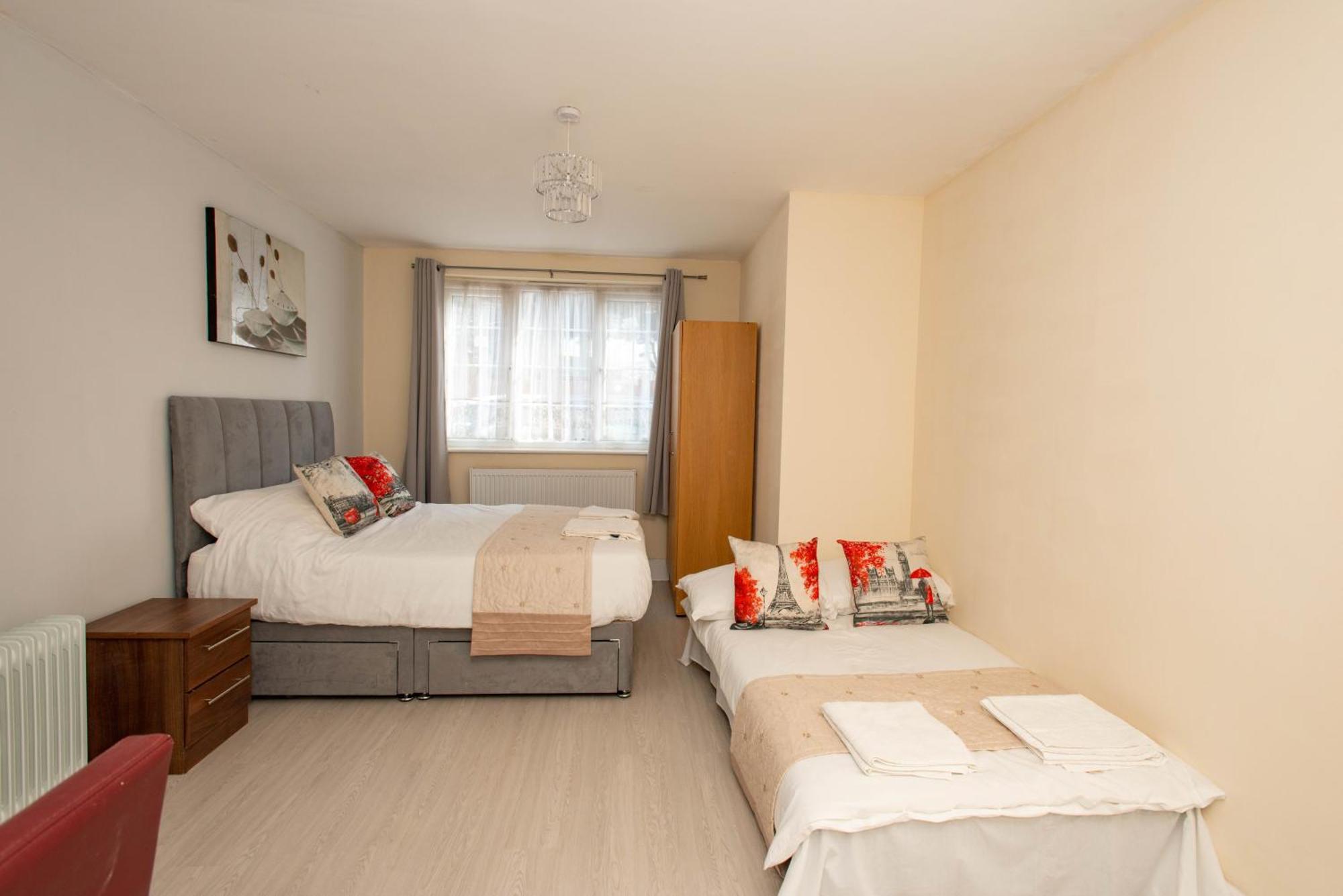 Saffron Studios Orpington Luaran gambar
